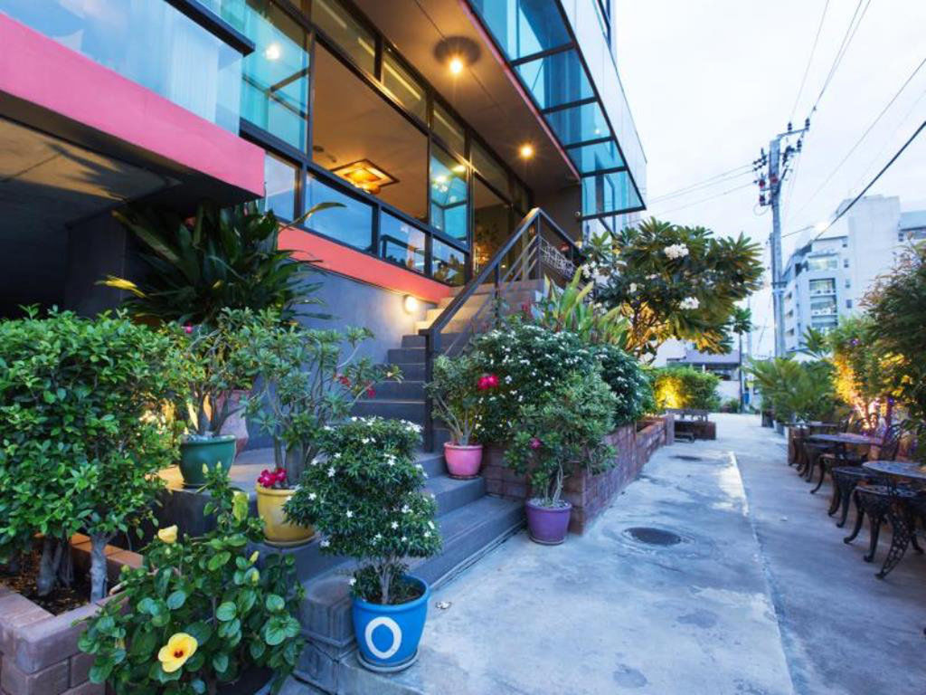 B2 Bangkok - Srinakarin Hotel Luaran gambar